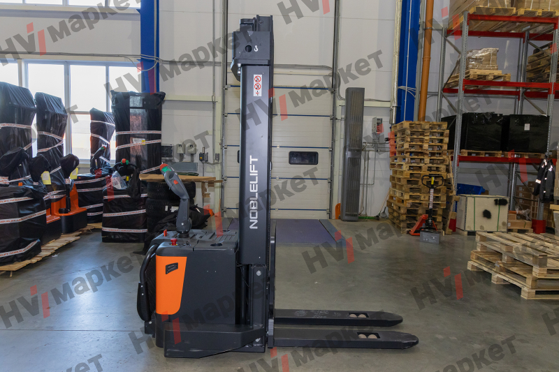 Самоходный штабелер PS15 Duplex mast (FFL, В-2900мм)