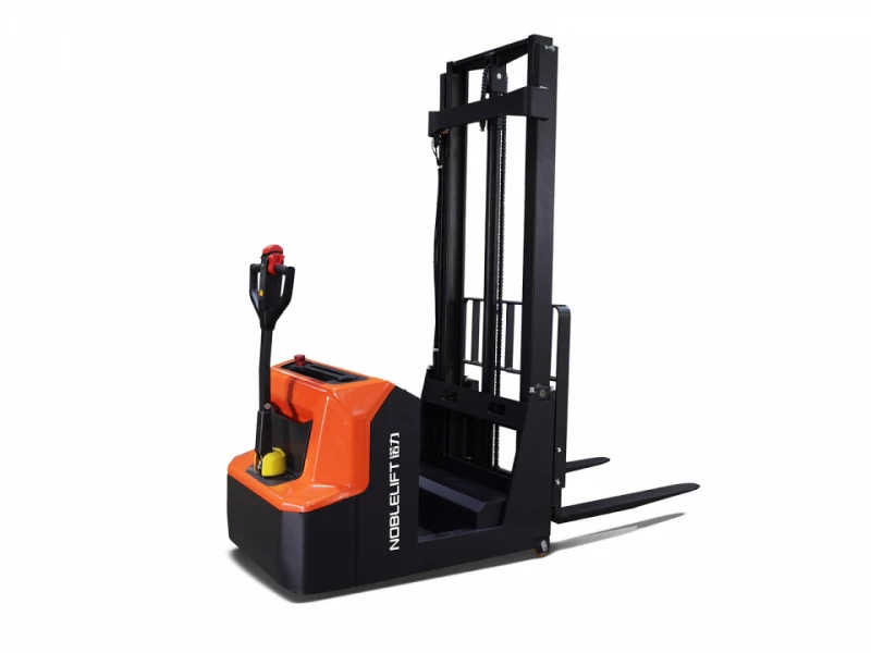 Компактный самоходный штебелер PSE06NCB (В-1600мм)