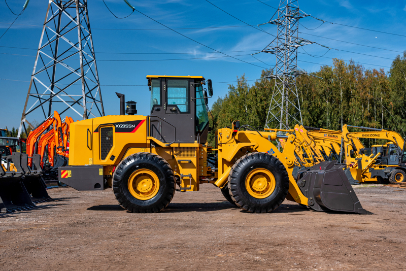 Фронтальный погрузчик XG955N