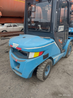 TRF D* Вилочный погрузчик HV Market