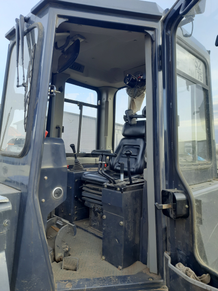 Beezone D* Бульдозер HV Market