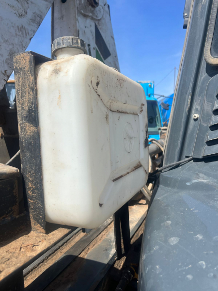 Borus BR-825 Экскаватор-погрузчик HV Market