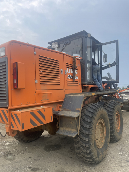 UMG (ЧСДМ) ДЗ-250* Автогрейдер