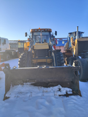 TAVR 695* Экскаватор-погрузчик HV Market