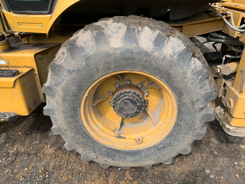 SHANMON 388 Экскаватор-погрузчик HV Market