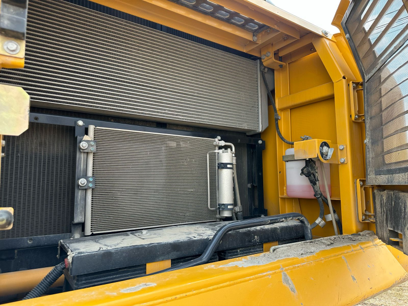 LiuGong CLG933 Экскаватор