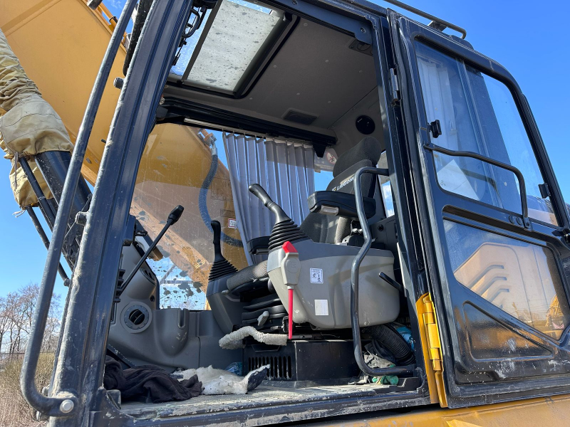 LiuGong CLG933 Экскаватор