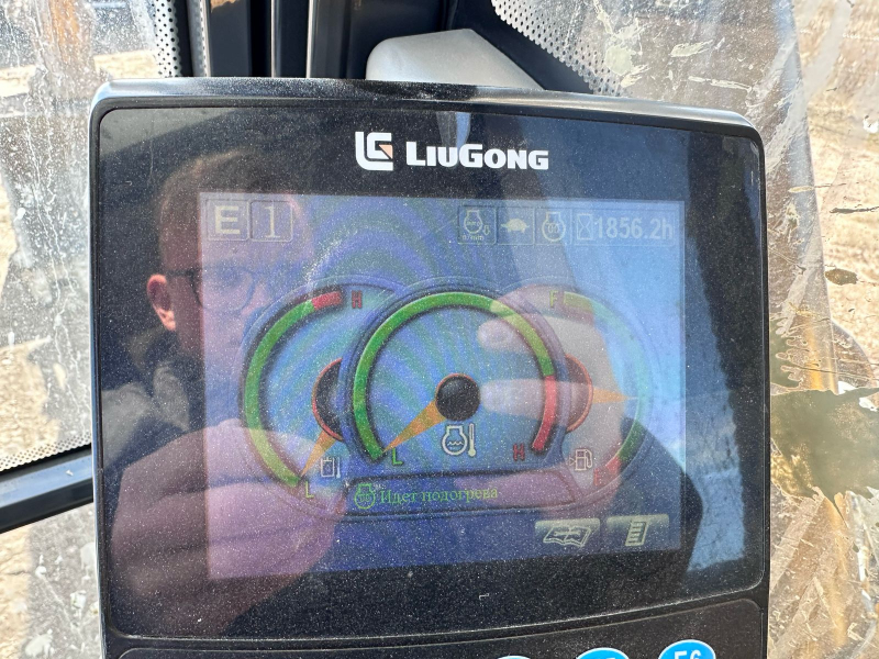 LiuGong CLG933 Экскаватор