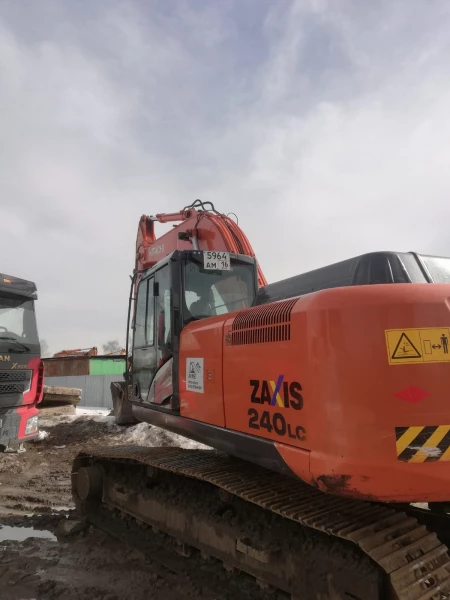 HITACHI ZX240 Экскаватор HV Market