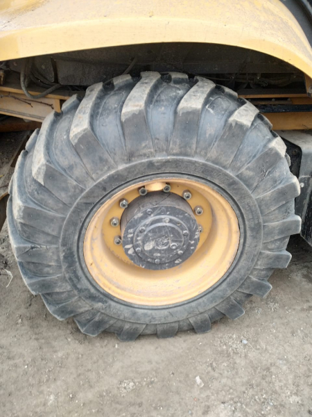 RUNMAX SE440 Экскаватор-погрузчик HV Market