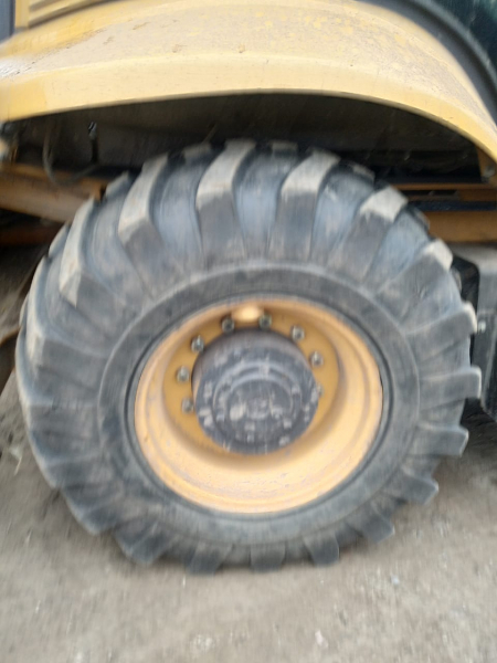 RUNMAX SE440 Экскаватор-погрузчик HV Market