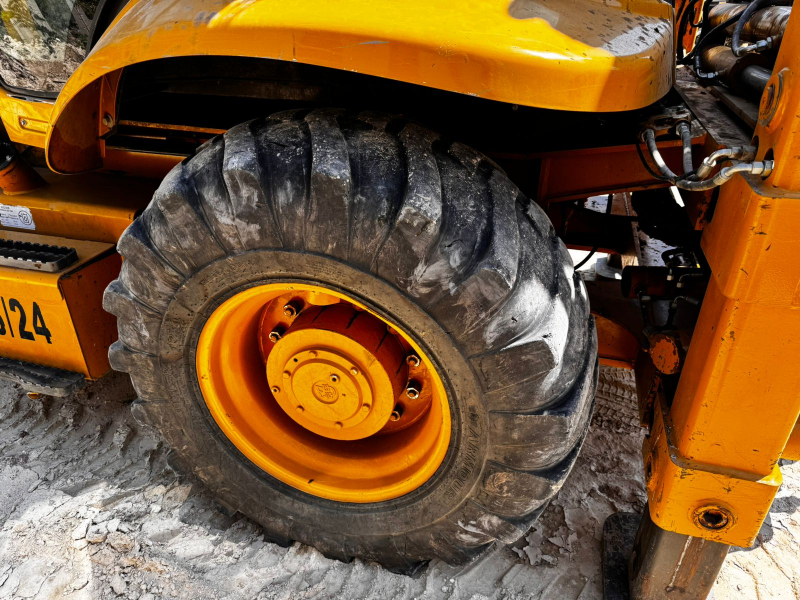 REDSTAR T17* Экскаватор-погрузчик HV Market