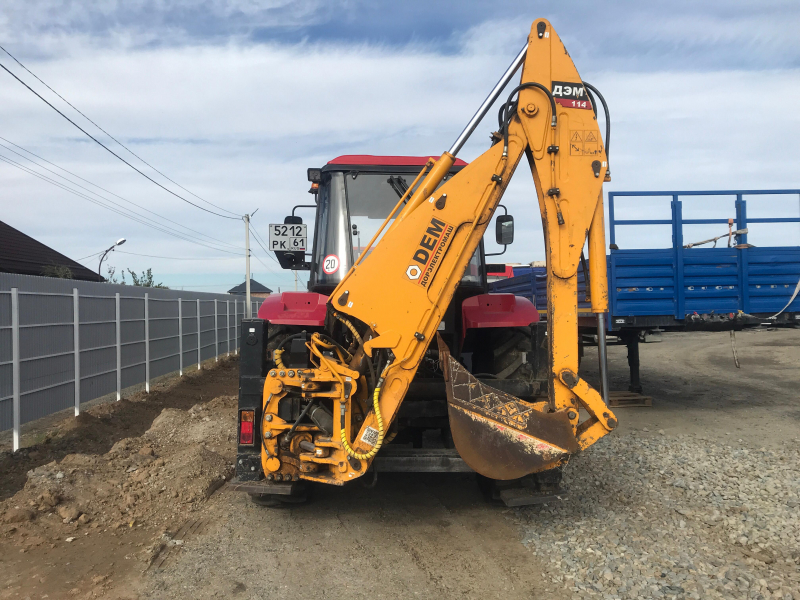 ДОРЭЛЕКТРОМАШ ДЭМ-1145 на базе трактора МТЗ 92П Экскаватор-погрузчик HV Market