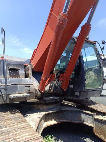 HITACHI ZX330 Экскаватор