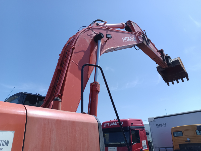 HITACHI ZX330 Экскаватор