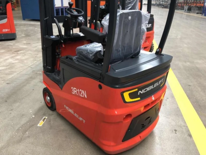 Электрический вилочный погрузчик FE3R08N Duplex mast (Свинц-кислот 280Ач, FFL, В-4000мм)