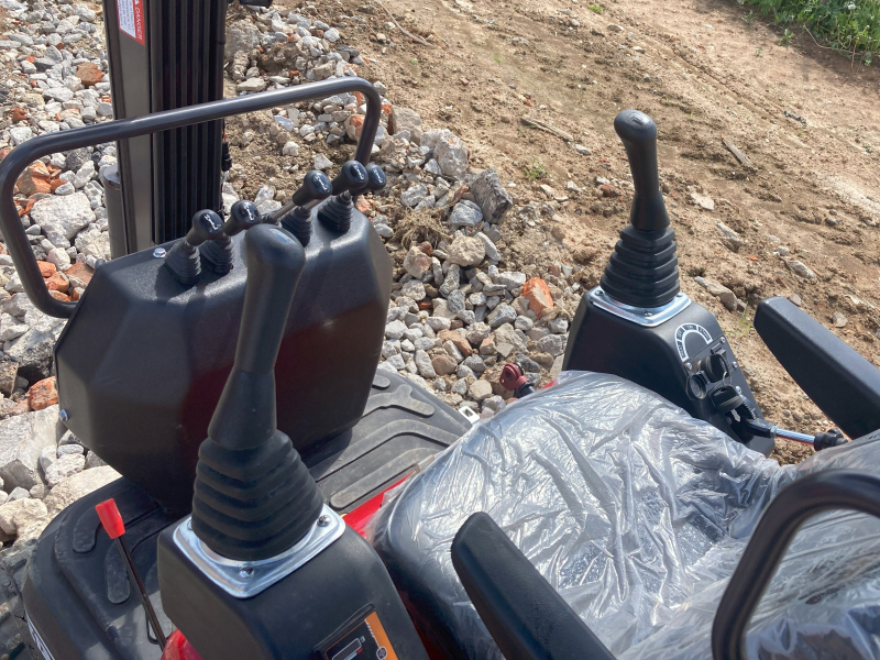 Мини-экскаватор QUADTRAC E13J PRO HV Market