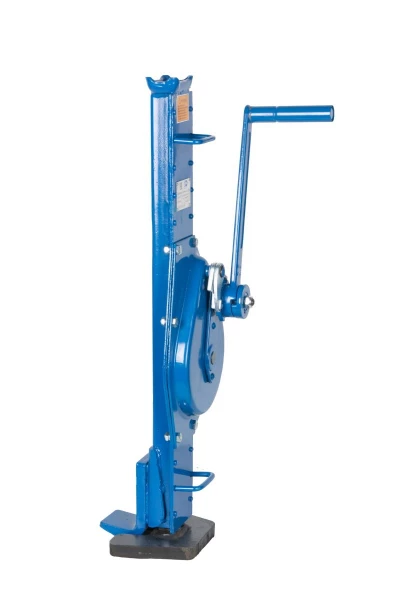 Домкрат реечный TOR ДРН 3000 3 т с низким подхватом и обрезиненной ручкой HV Market