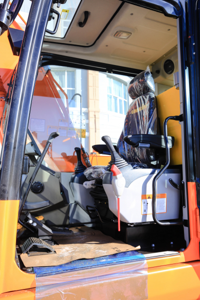 ГУСЕНИЧНЫЙ ЭКСКАВАТОР LONKING CDM6135 HV Market