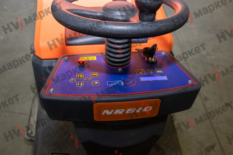 Поломоечная машина NR810